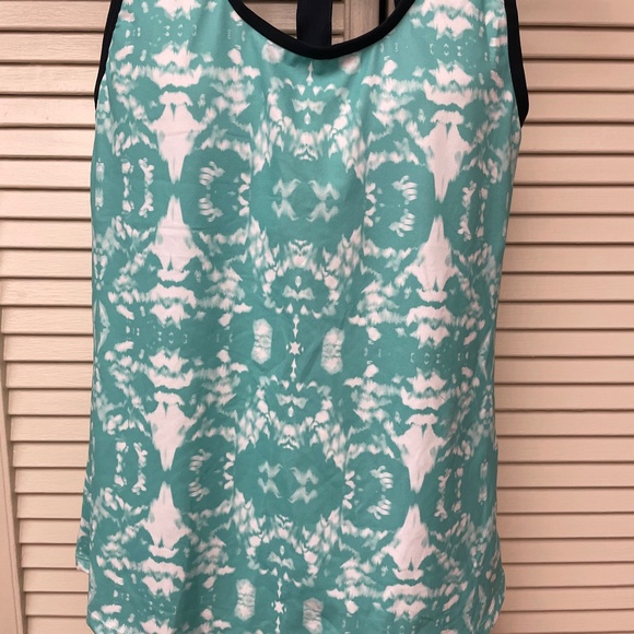 Fabletics Zion Tank with Built in Bra Small/6 BRAND NEW - Picture 2 of 10